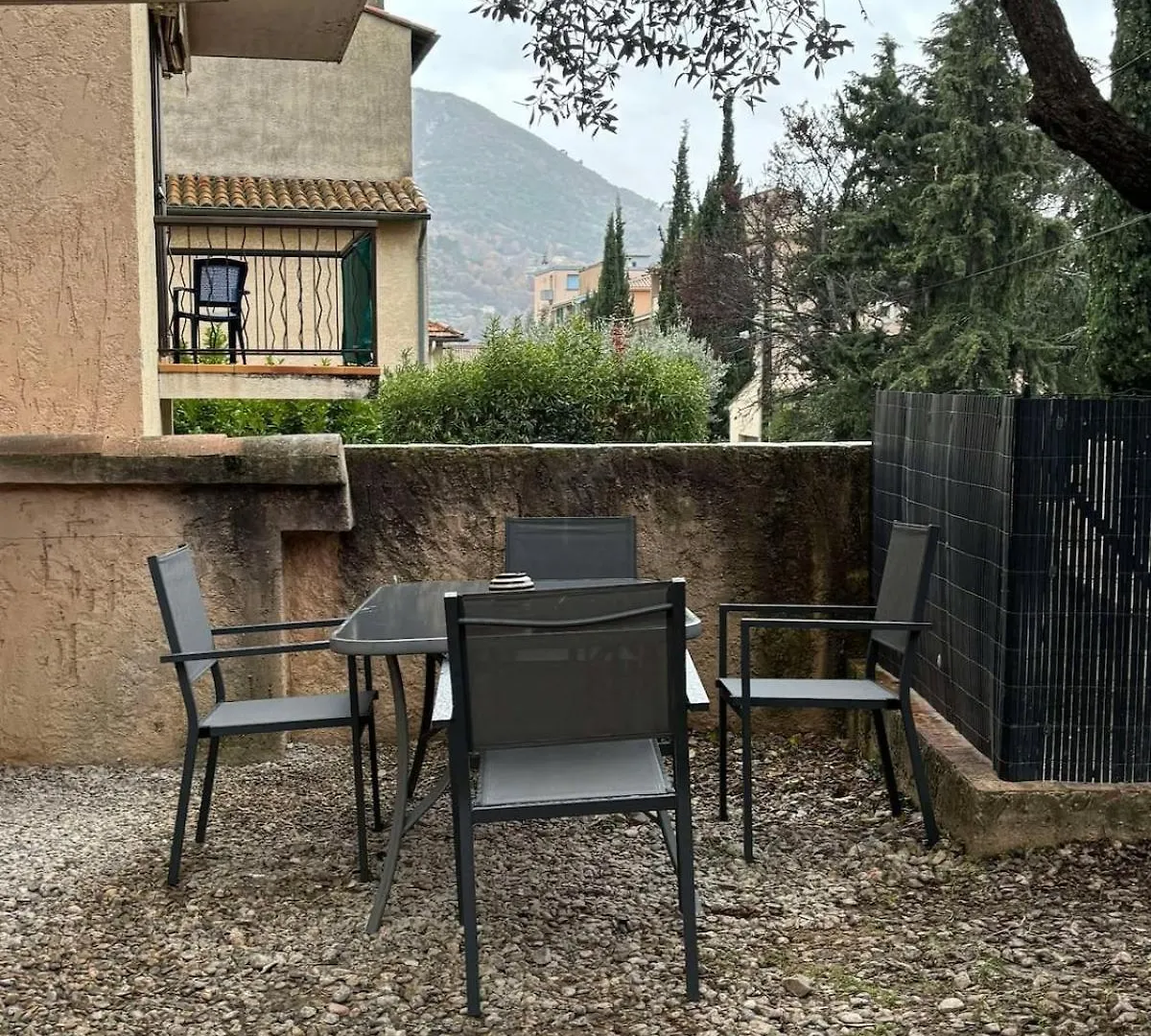 Appartement Cosy Avec Jardin Nyons 0*,