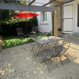  Appartement La Perle De Provence, Neuf En Rez De Jardin Clos, Au Calme, Clim, Salle D'eau Dans Chaque Chambre, A 900m Du Centre De