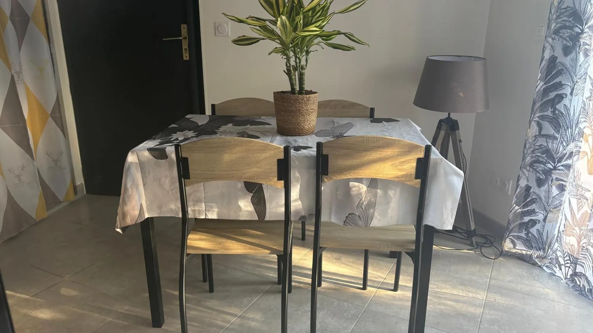 Apartment Appartement Cosy Avec Jardin Nyons France